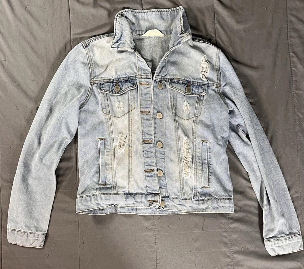 CISONO Distressed Denim Jacket Women's Size S Light Wash Button Up Jean Jacket